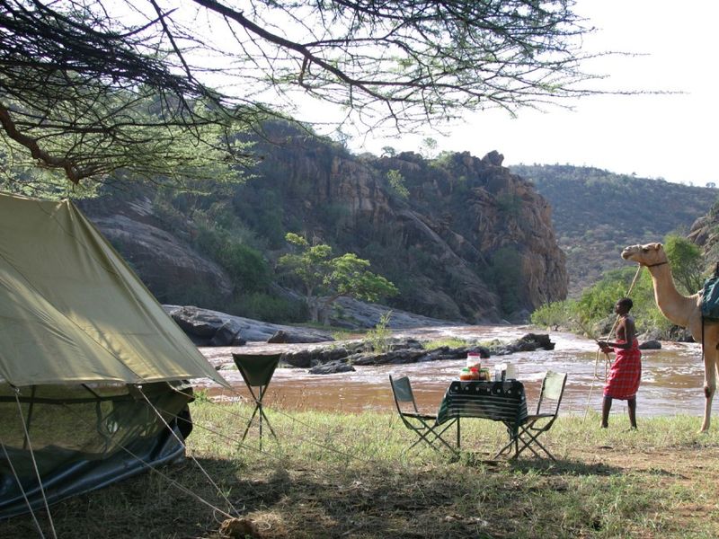 Sabuk Lodge tent by the river