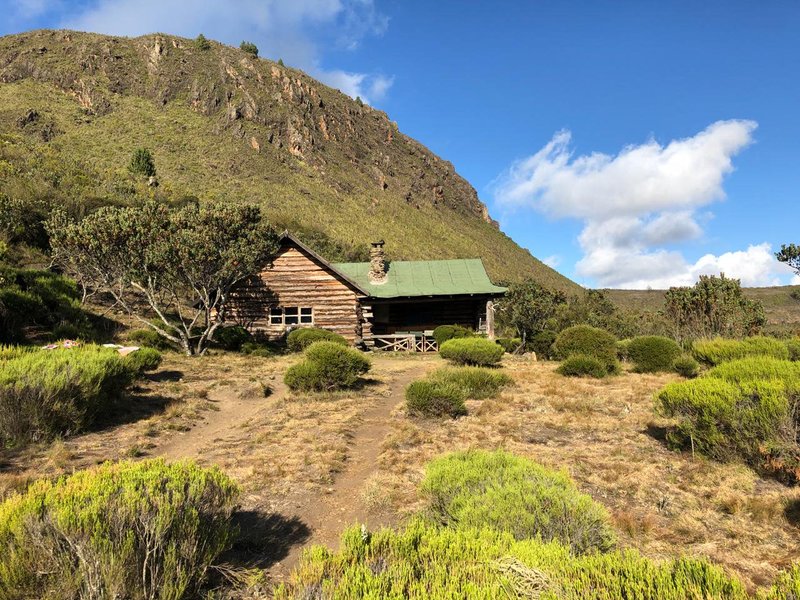 Rutundu Log Cabin