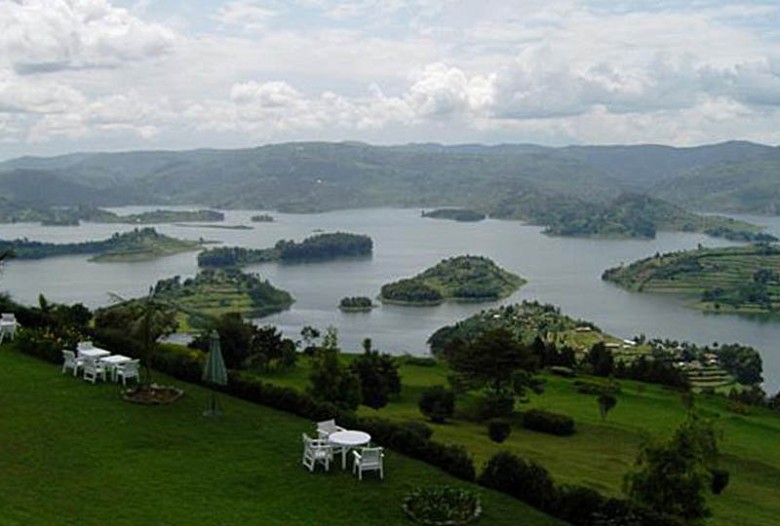 Lake-Bunyonyi, western-uganda