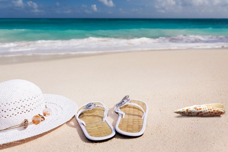 Beach sandals and hat